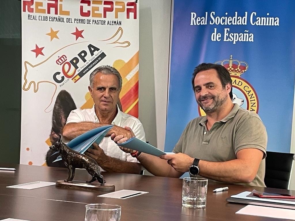 Foto firma acuerdo RSCE CEPPA agosto22